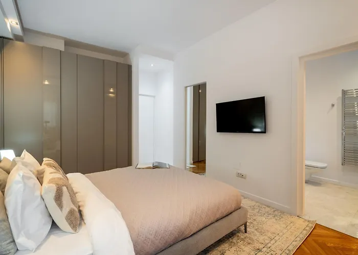 Retro Chic * בוקרשט