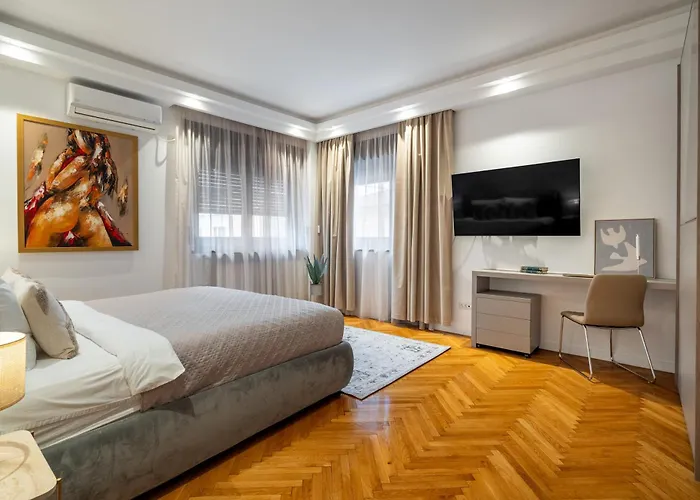 Retro Chic * Bucharest