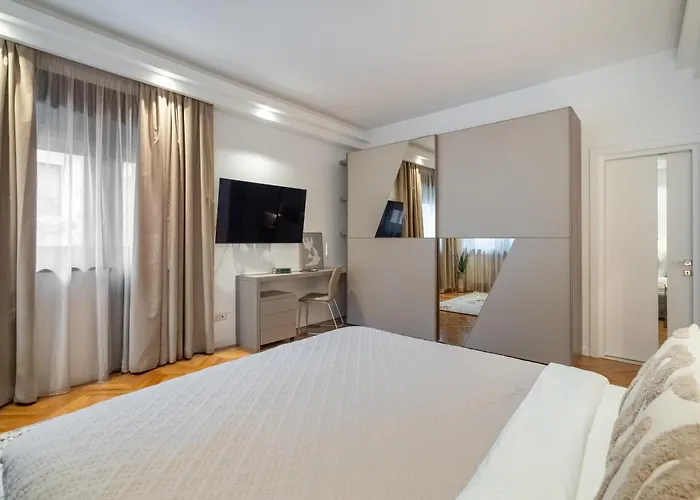 Retro Chic * Bucharest