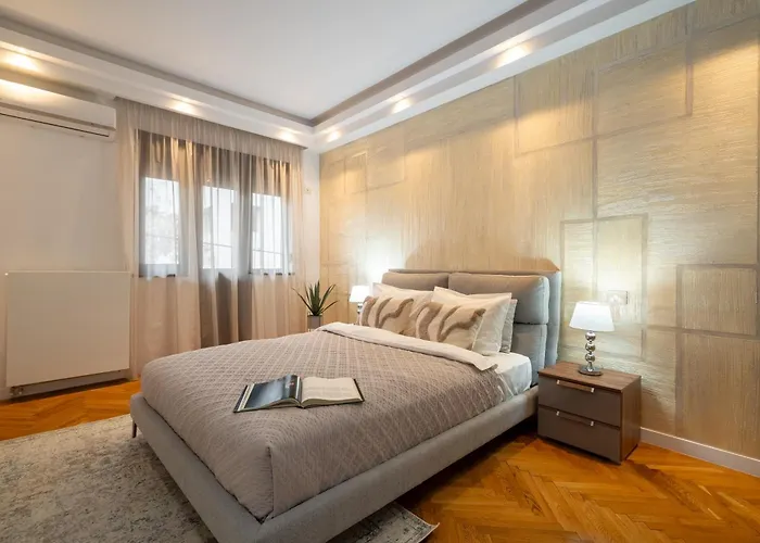 Apartment Retro Chic *