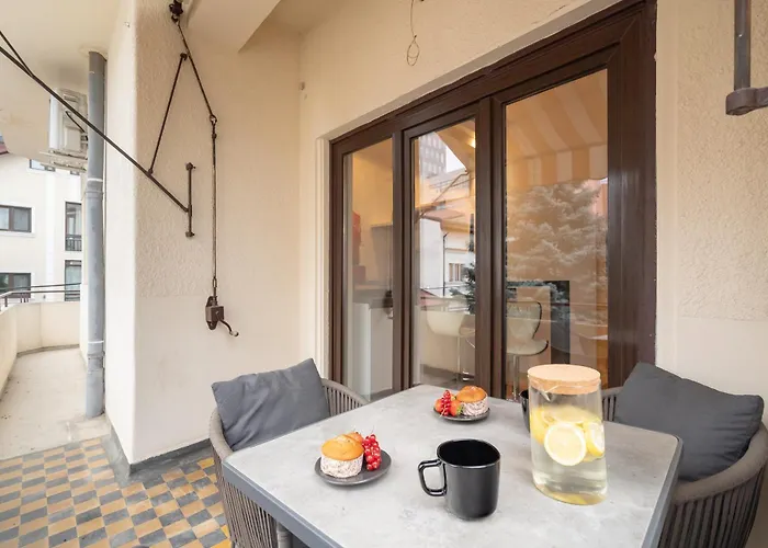 Retro Chic Apartment Bucharest