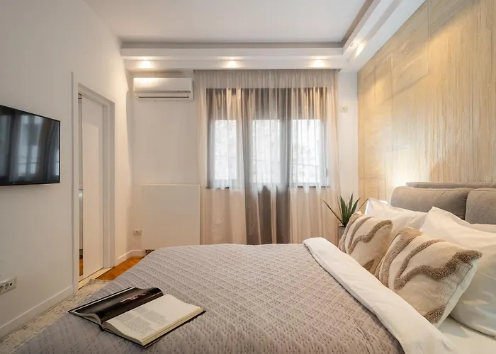 Retro Chic Apartment Bucharest