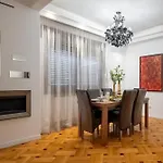 Retro Chic * 부쿠레슈티