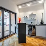 아파트 Retro Chic