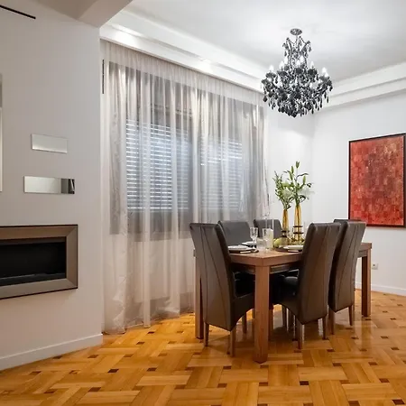 Retro Chic * 布加勒斯特